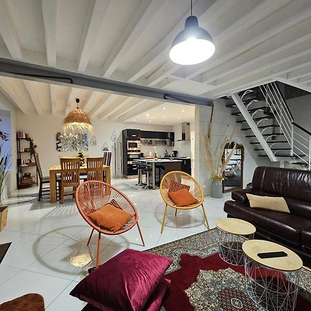 Comme A La Maison Couffy Extérieur photo