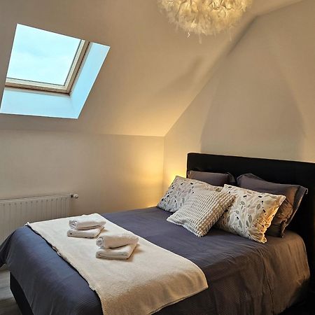 Comme A La Maison Couffy Extérieur photo