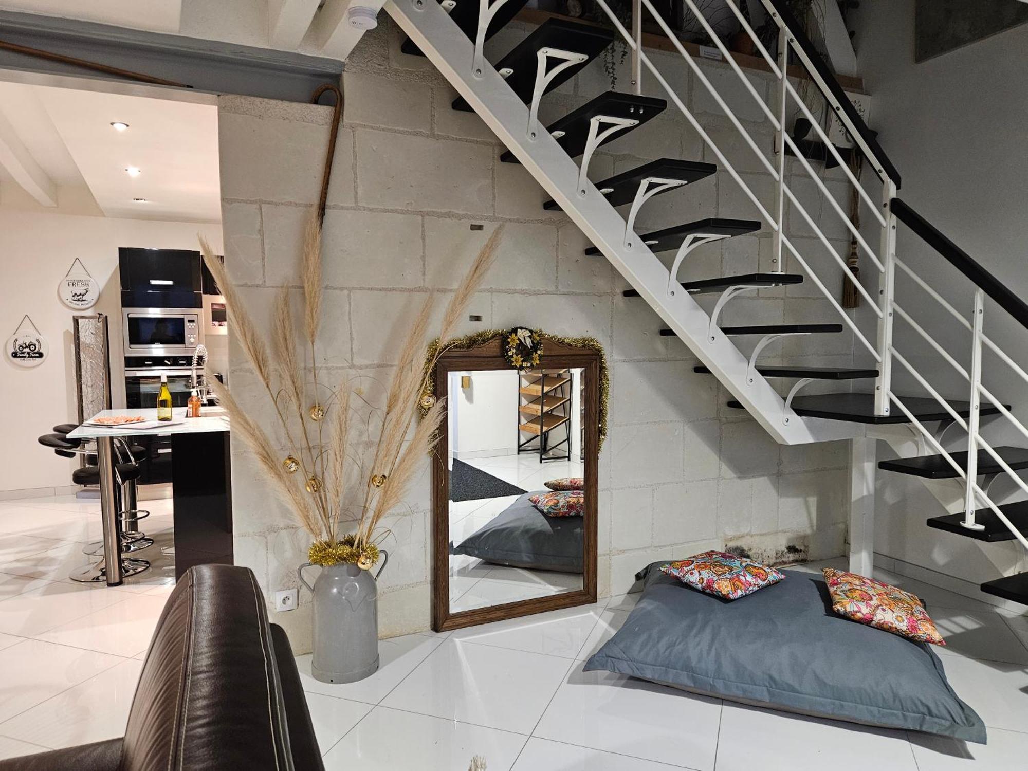 Comme A La Maison Couffy Extérieur photo