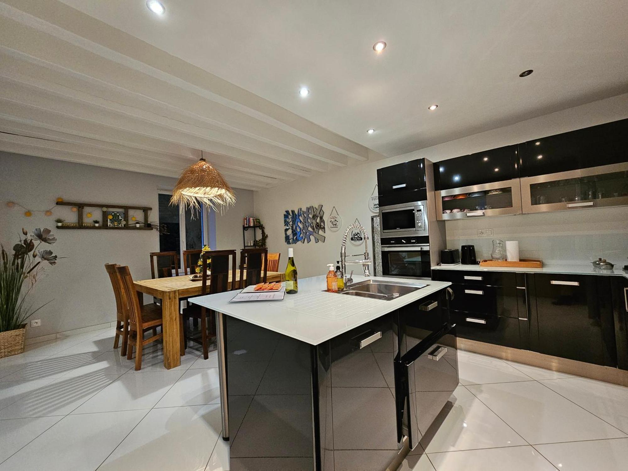 Comme A La Maison Couffy Extérieur photo