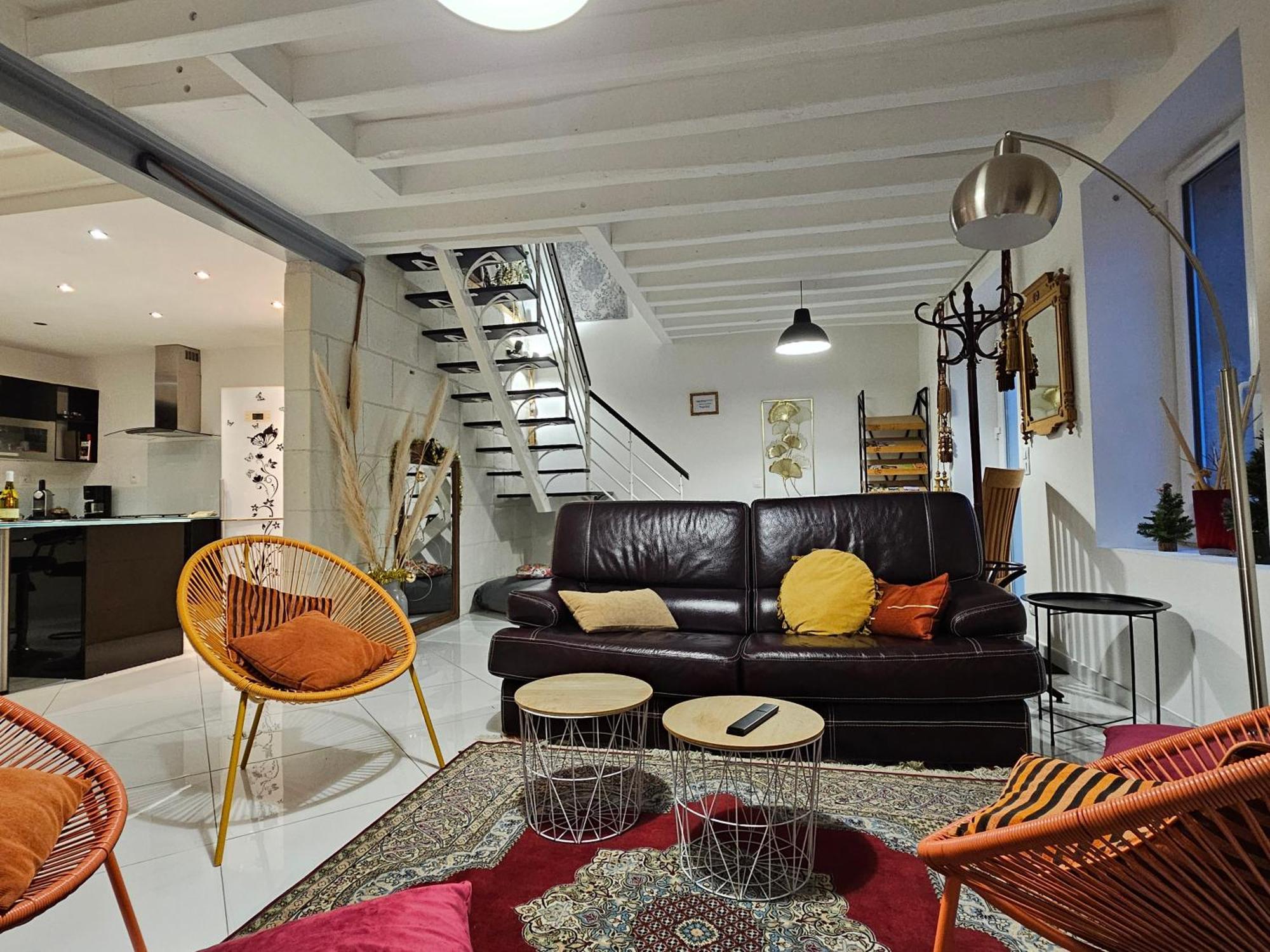 Comme A La Maison Couffy Extérieur photo